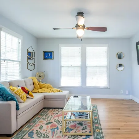 Unique Vintage South Congress Bungalow Austin Exterior photo